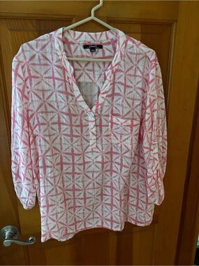 CHARLIE B White Tunic with Pink Geometric Print